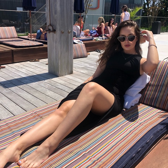 Meet your Posher, Jeneen - Picture 1 of 1